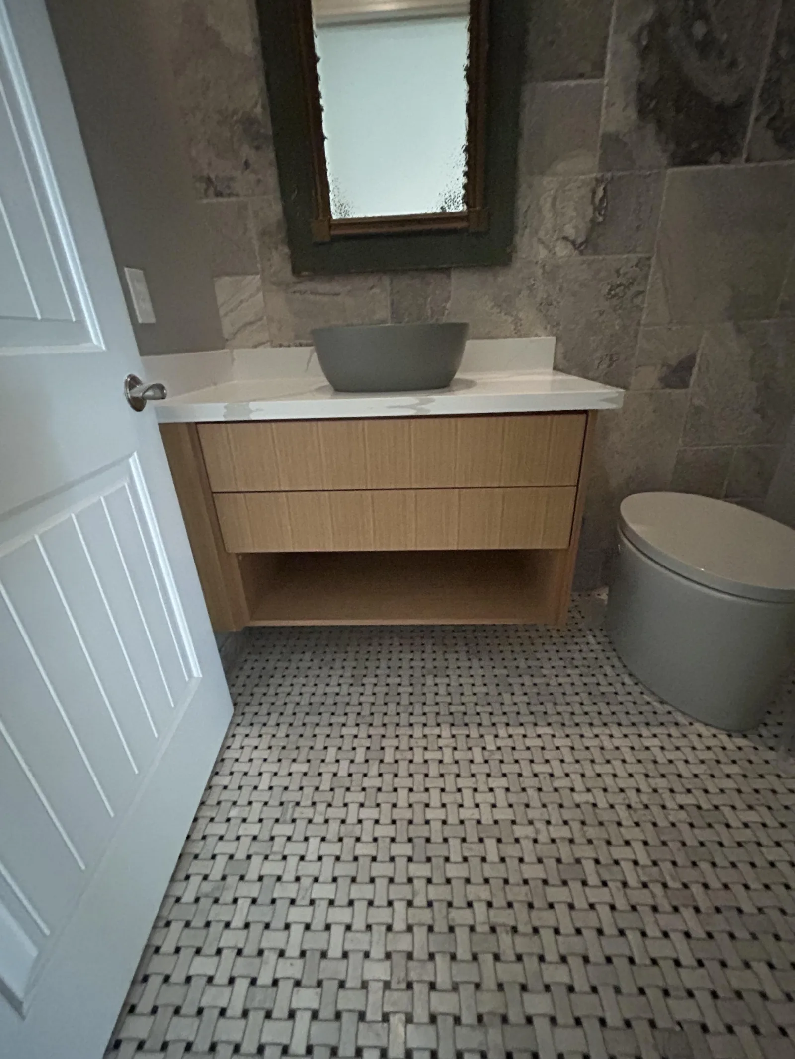 Undermount sink set into a quartz countertop